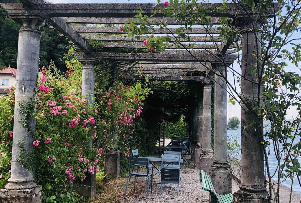 Lake Annecy Villa With Stunning Views and Private Beach - Annecy, France