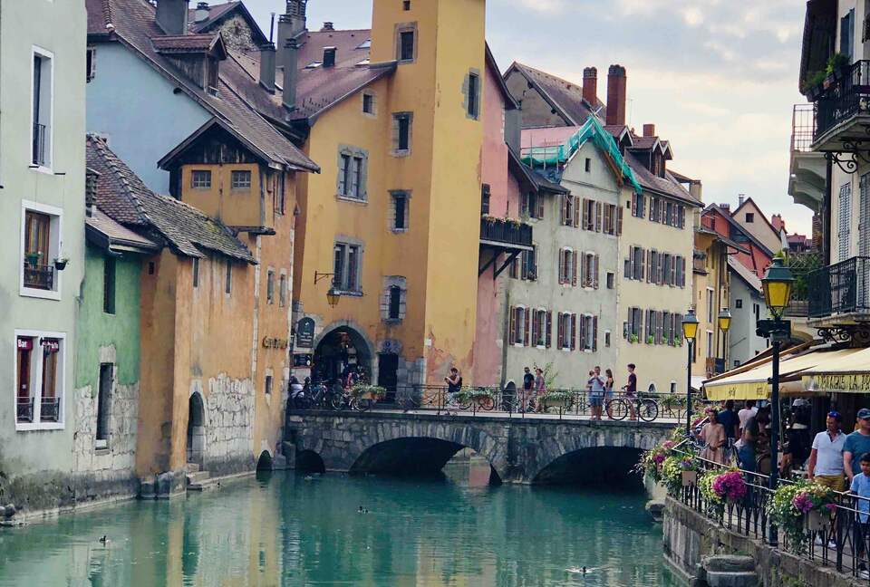 Lake Annecy Villa With Stunning Views and Private Beach - Annecy, France