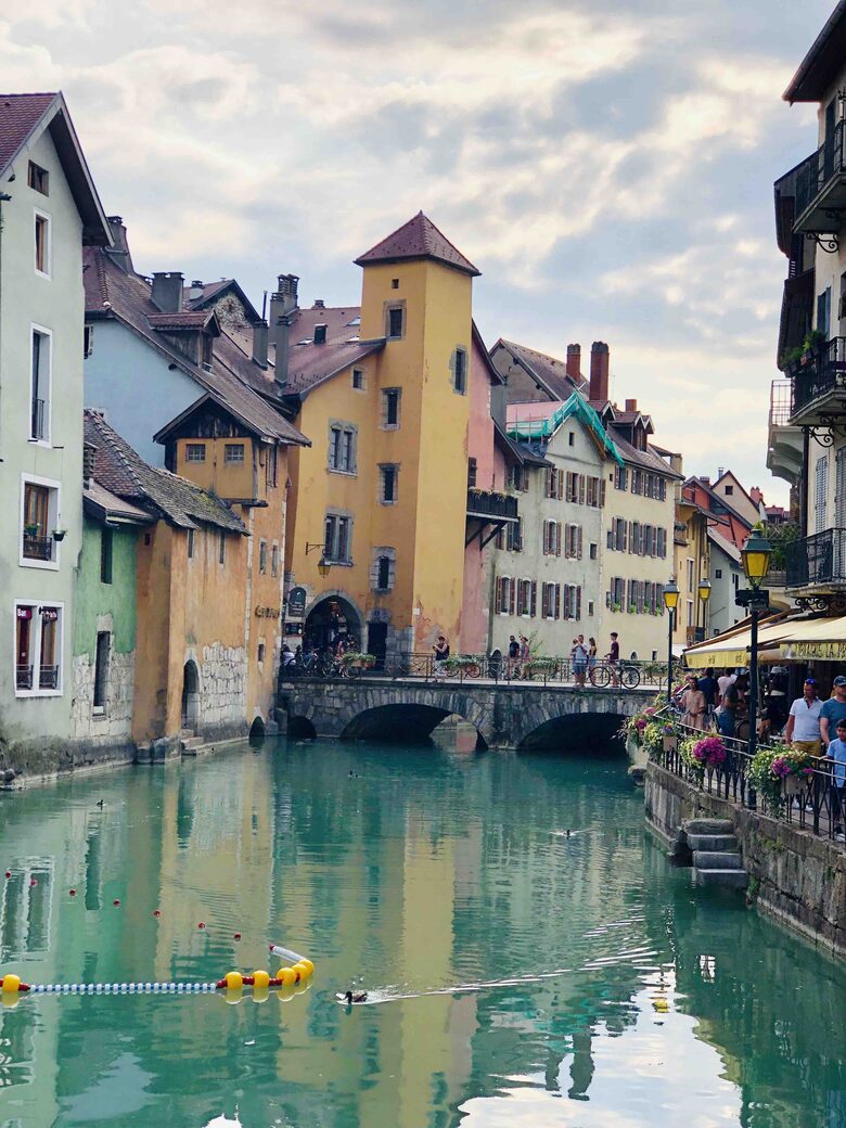 Lake Annecy Villa With Stunning Views and Private Beach - Annecy, France