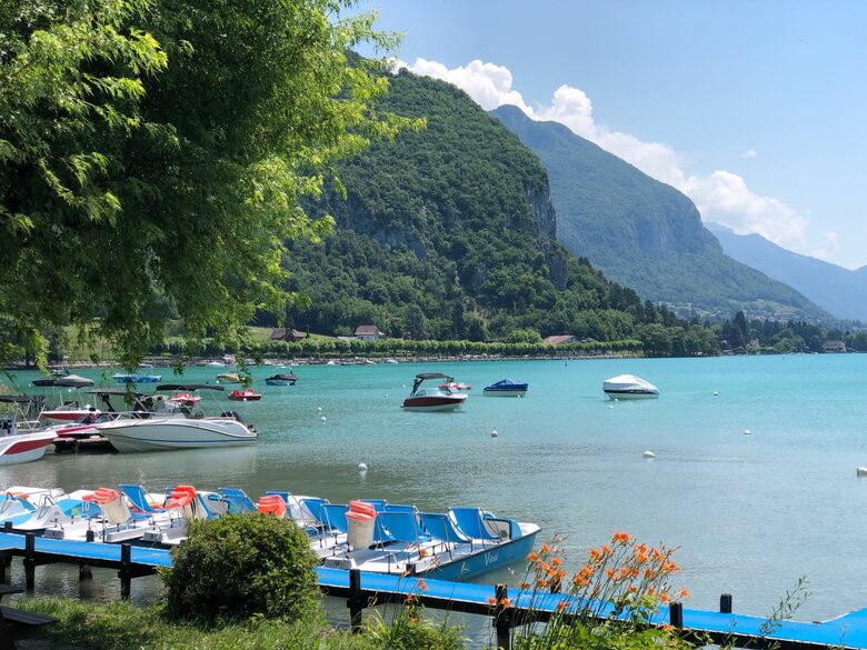Lake Annecy Villa With Stunning Views and Private Beach - Annecy, France