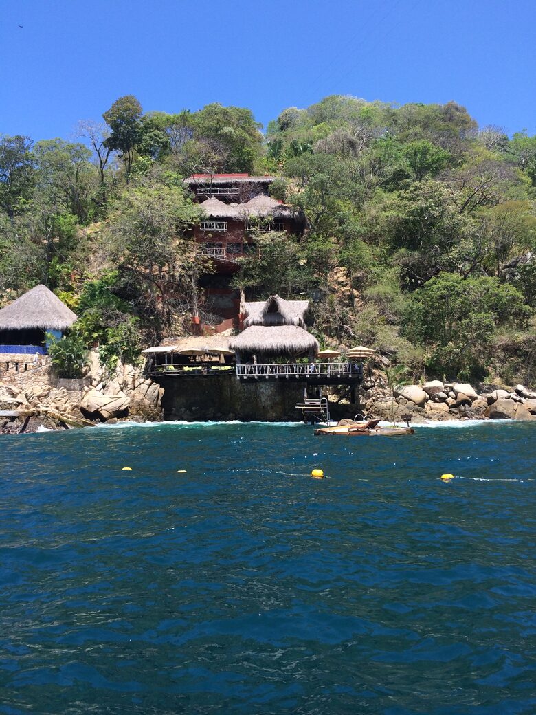 Restaurant. Access by boat.