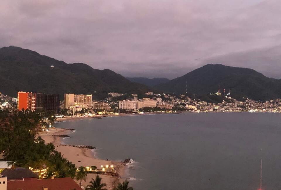 Night view of rivera.