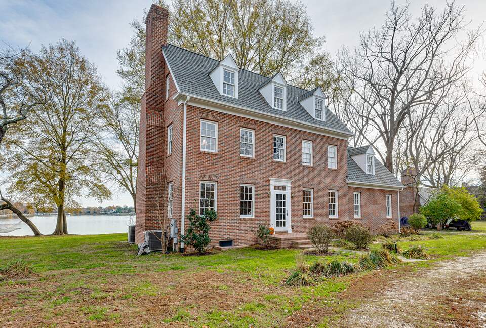 Waterfront Ferry Bridge House - Easton, Maryland