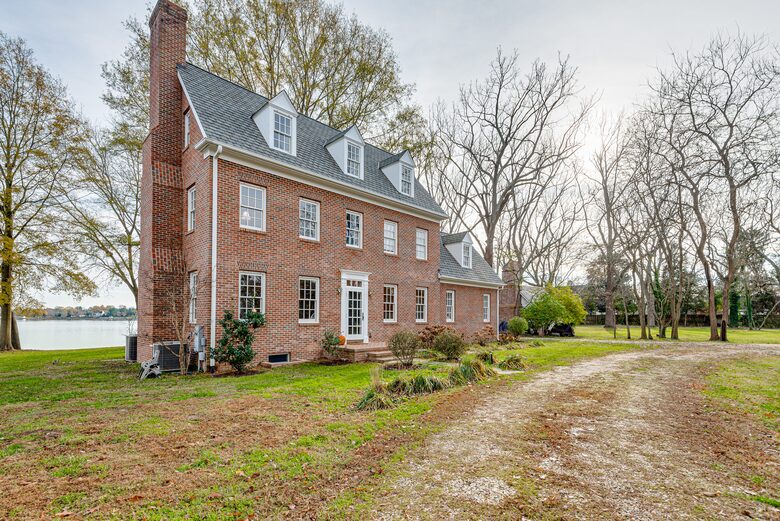 Waterfront Ferry Bridge House - Easton, Maryland
