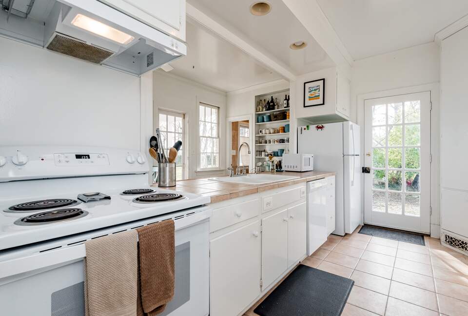 Waterfront Ferry Bridge House - Easton, Maryland