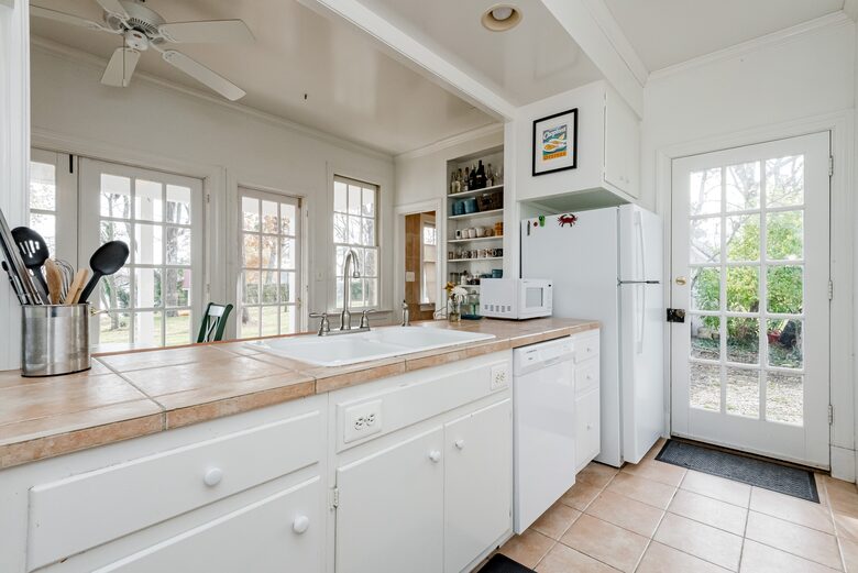 Waterfront Ferry Bridge House - Easton, Maryland