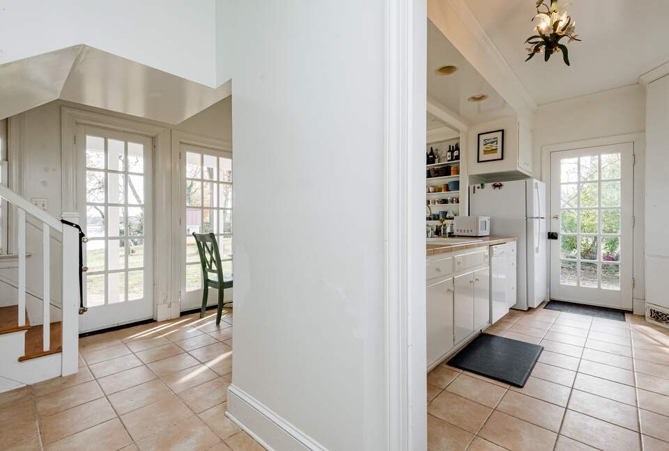 Waterfront Ferry Bridge House - Easton, Maryland