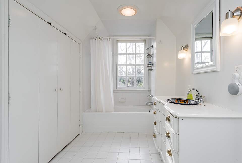 Waterfront Ferry Bridge House - Easton, Maryland