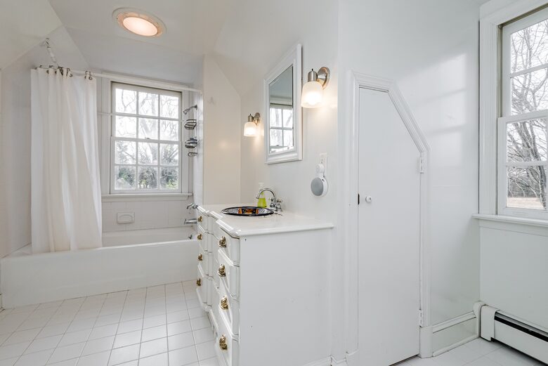 Waterfront Ferry Bridge House - Easton, Maryland