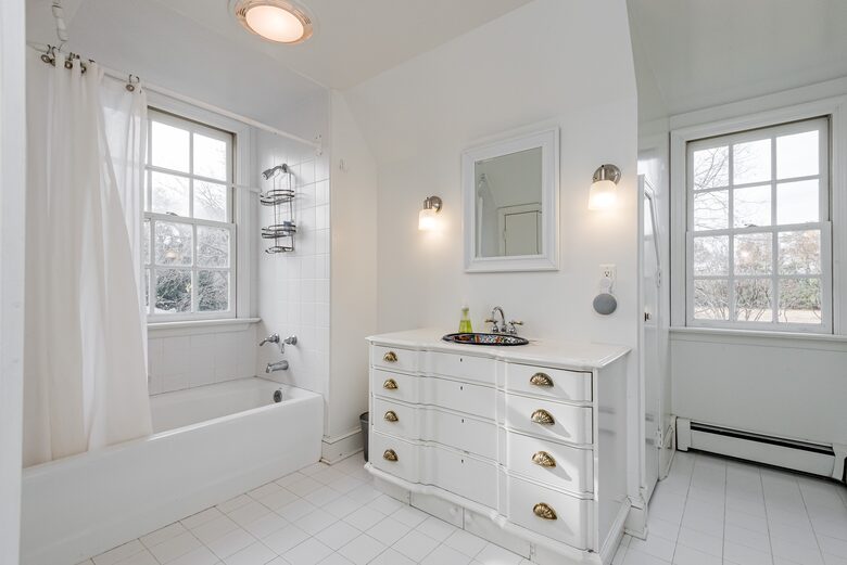 Waterfront Ferry Bridge House - Easton, Maryland