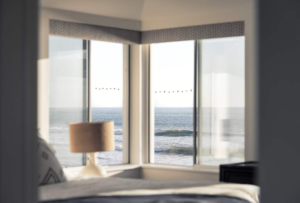 Contemporary Ocean Front Home - Stinson Beach, California