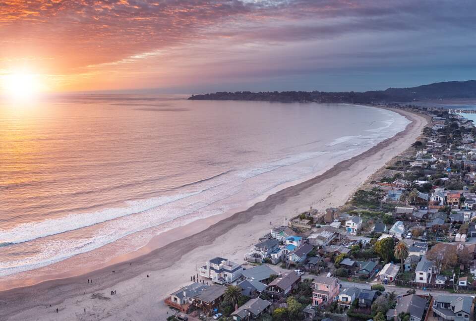Contemporary Ocean Front Home - Stinson Beach, California