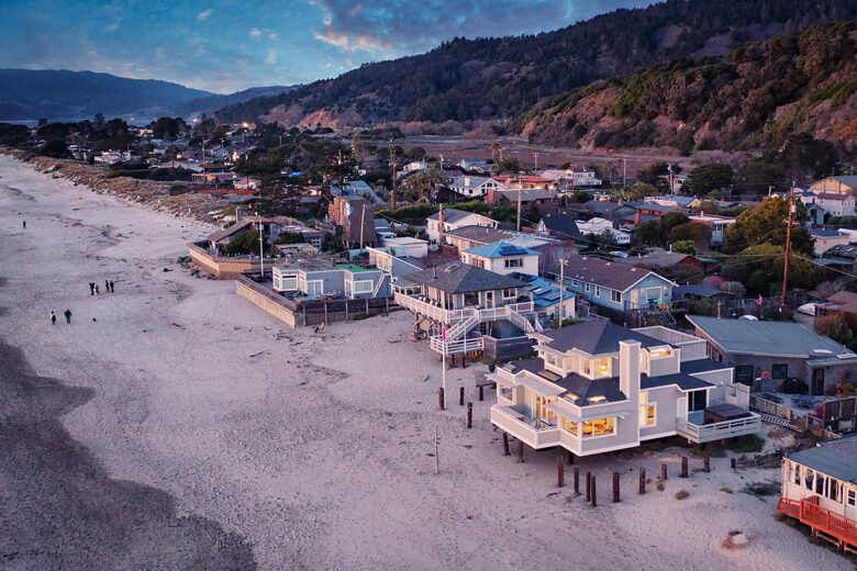 Contemporary Ocean Front Home - Stinson Beach, California