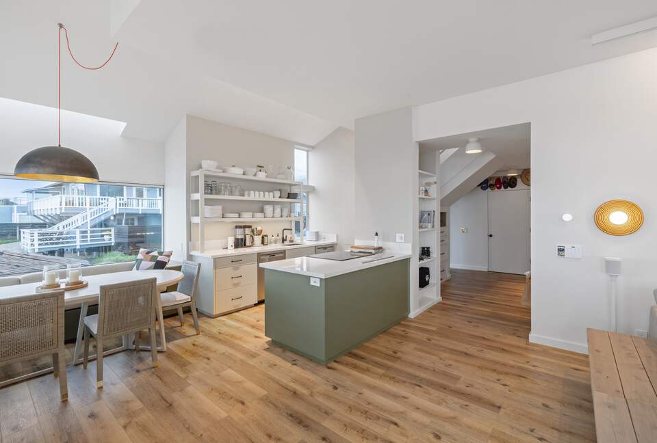 Contemporary Ocean Front Home - Stinson Beach, California