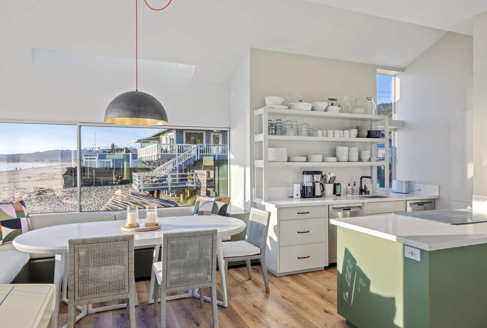 Contemporary Ocean Front Home - Stinson Beach, California