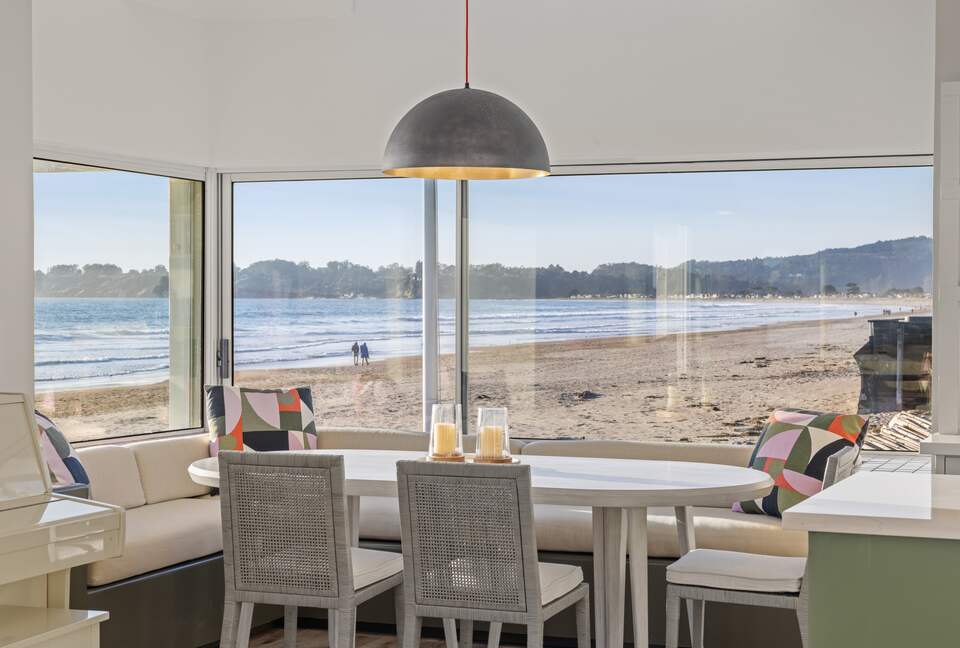 Contemporary Ocean Front Home - Stinson Beach, California