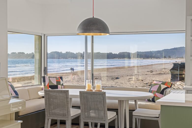 Contemporary Ocean Front Home - Stinson Beach, California