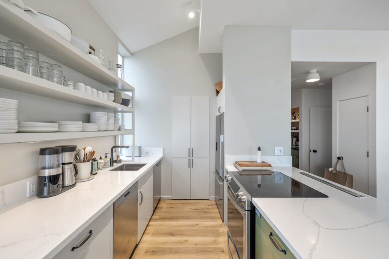 Contemporary Ocean Front Home - Stinson Beach, California