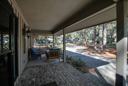 Luxury Ranch Home with a Pool + Hot Tub + Arcade - Hilton Head Island, South Carolina