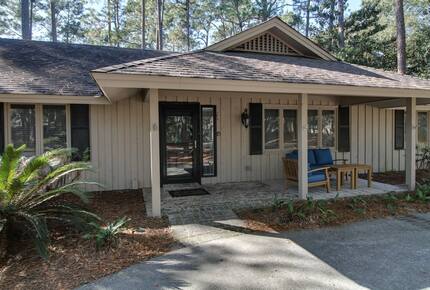 Luxury Ranch Home with a Pool + Hot Tub + Arcade - Hilton Head Island, South Carolina