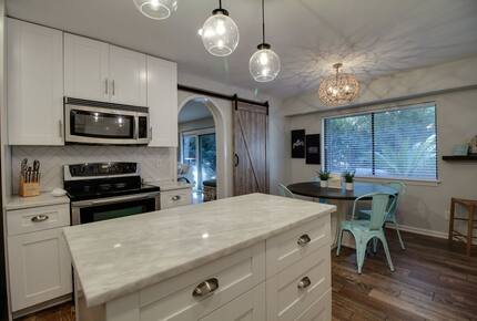 Luxury Ranch Home with a Pool + Hot Tub + Arcade - Hilton Head Island, South Carolina