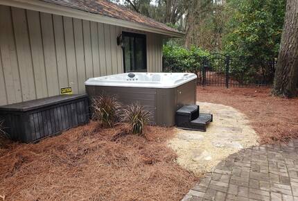 Luxury Ranch Home with a Pool + Hot Tub + Arcade - Hilton Head Island, South Carolina