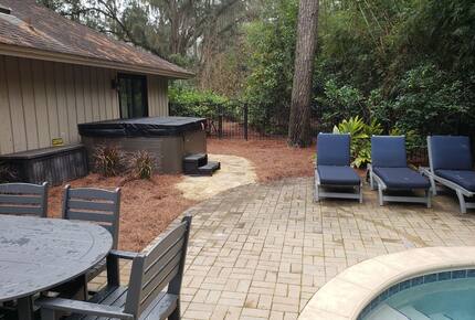 Luxury Ranch Home with a Pool + Hot Tub + Arcade - Hilton Head Island, South Carolina