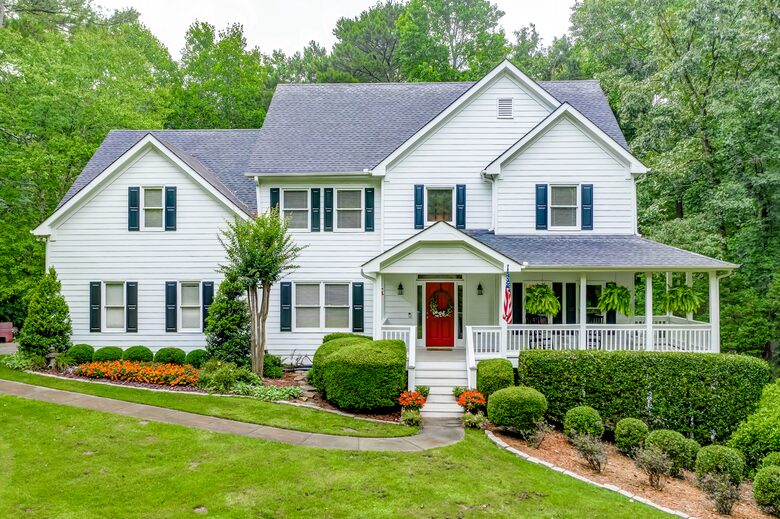 Private Woodstock Estate On 3 Acres - Woodstock, Georgia