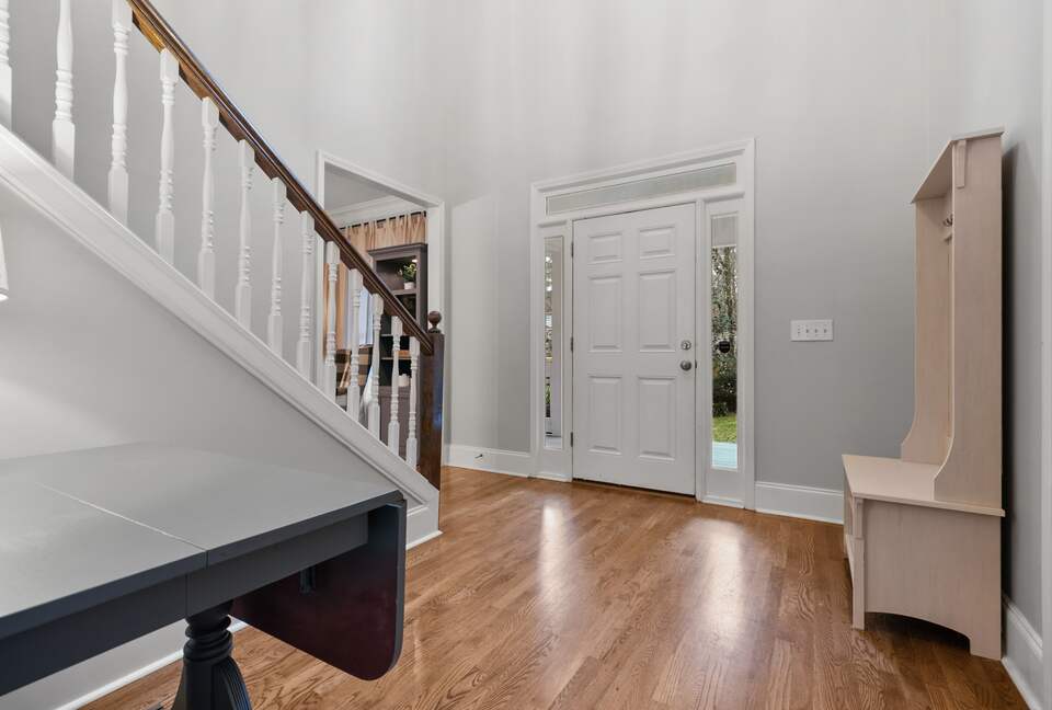 Private Woodstock Estate On 3 Acres - Woodstock, Georgia