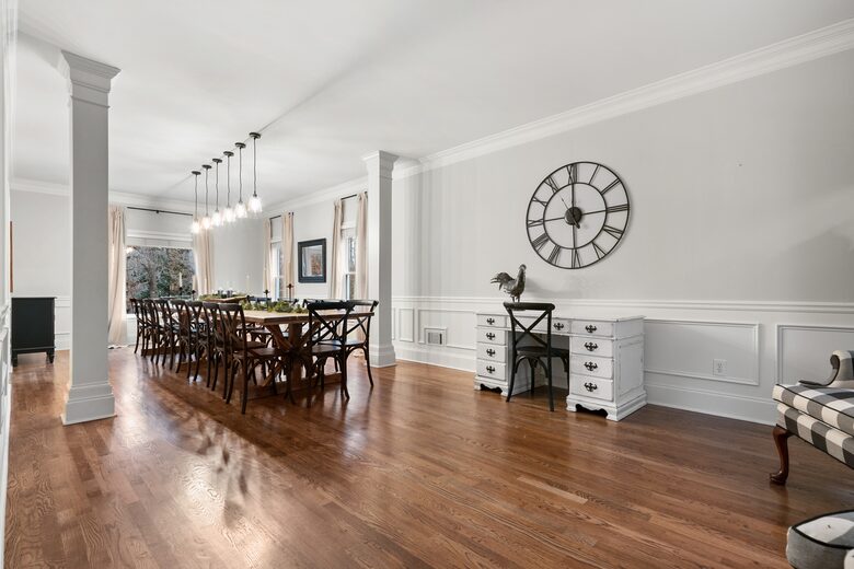 Private Woodstock Estate On 3 Acres - Woodstock, Georgia