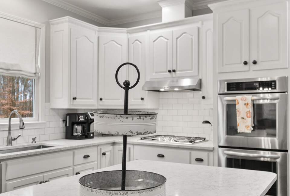 Private Woodstock Estate On 3 Acres - Woodstock, Georgia