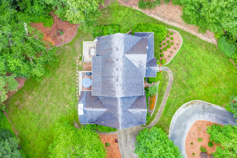 Private Woodstock Estate On 3 Acres - Woodstock, Georgia