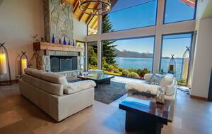 Patagonia Luxury Lakefront Home - San Carlos de Bariloche, Argentina