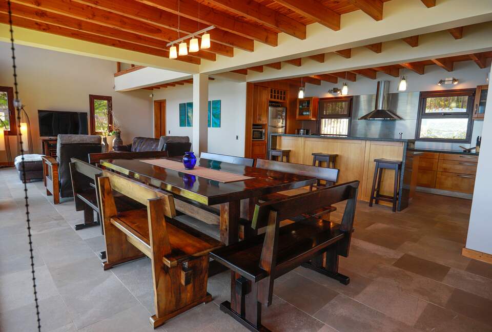 Patagonia Luxury Lakefront Home - San Carlos de Bariloche, Argentina