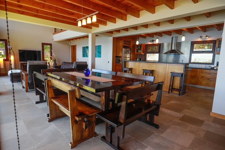 Patagonia Luxury Lakefront Home - San Carlos de Bariloche, Argentina