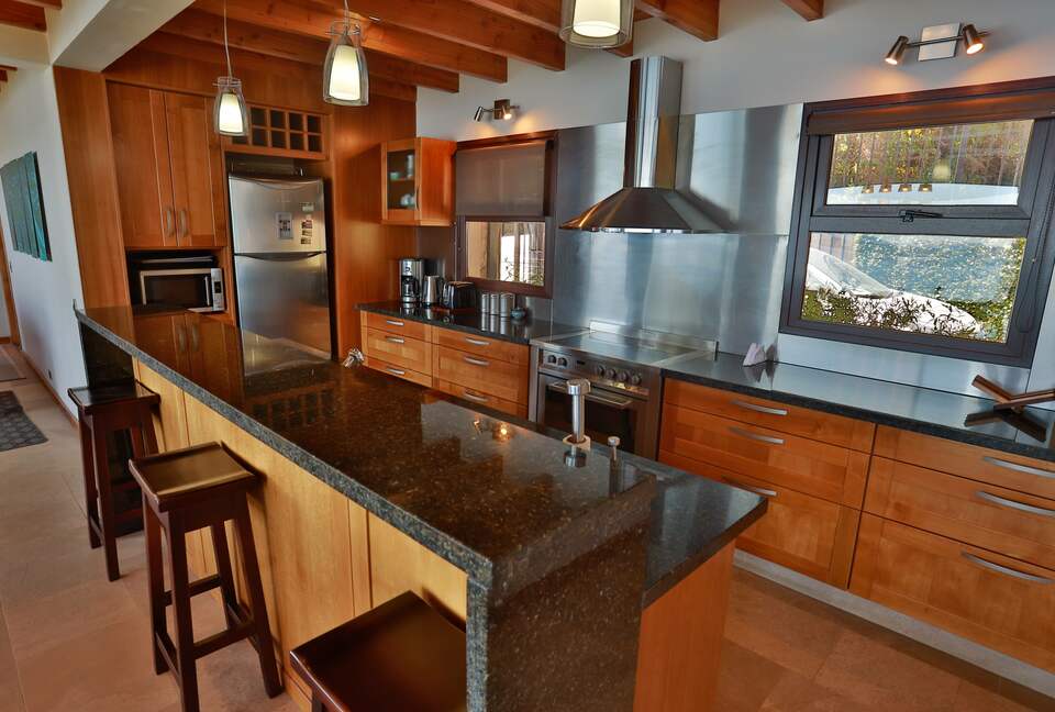 Patagonia Luxury Lakefront Home - San Carlos de Bariloche, Argentina