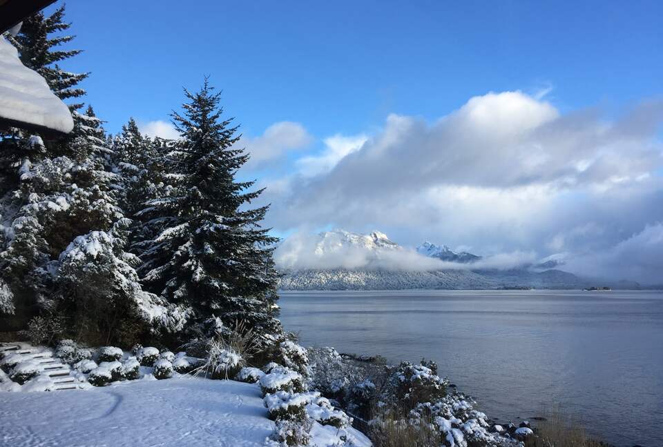 Patagonia Luxury Lakefront Home - San Carlos de Bariloche, Argentina