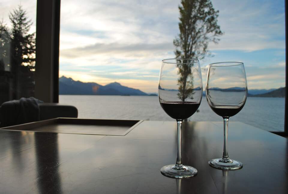 Patagonia Luxury Lakefront Home - San Carlos de Bariloche, Argentina