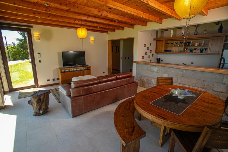 Patagonia Luxury Lakefront Home - San Carlos de Bariloche, Argentina