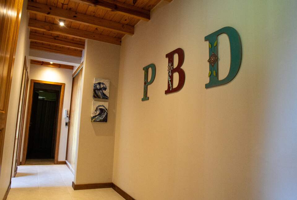 Patagonia Luxury Lakefront Home - San Carlos de Bariloche, Argentina