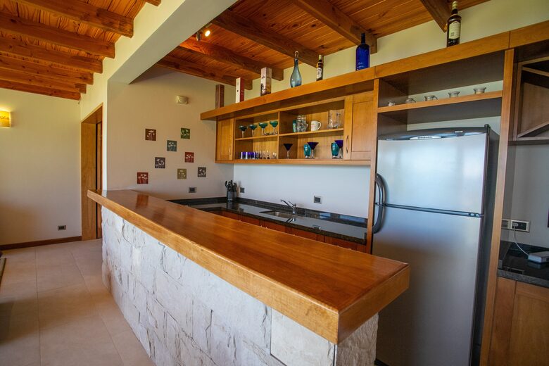 Patagonia Luxury Lakefront Home - San Carlos de Bariloche, Argentina