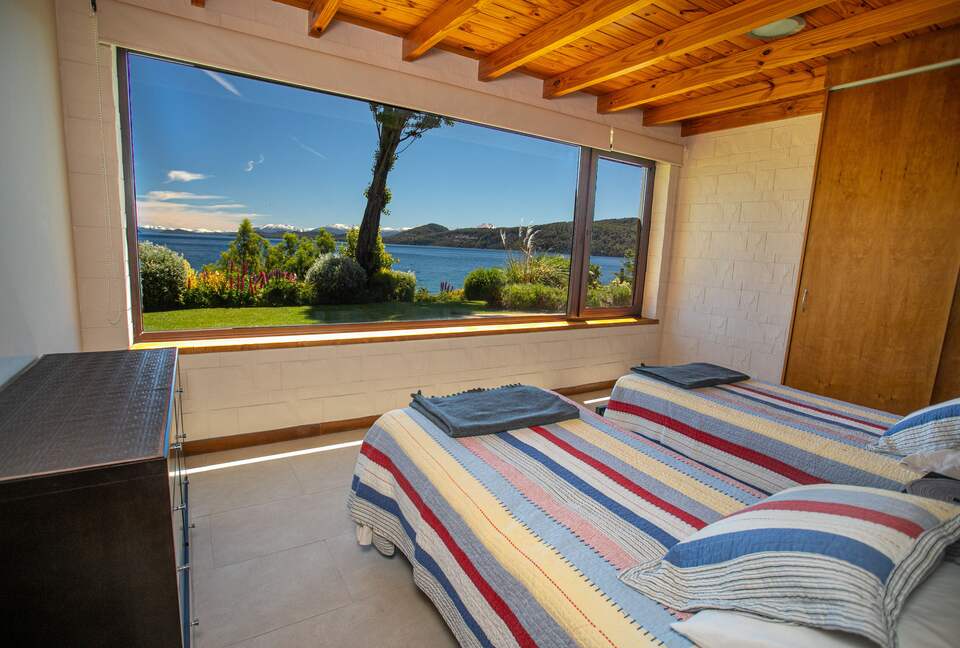 Patagonia Luxury Lakefront Home - San Carlos de Bariloche, Argentina
