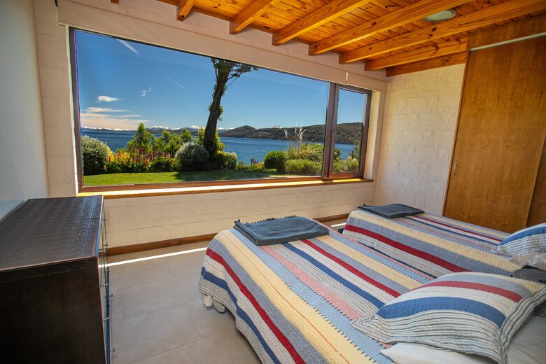 Patagonia Luxury Lakefront Home - San Carlos de Bariloche, Argentina