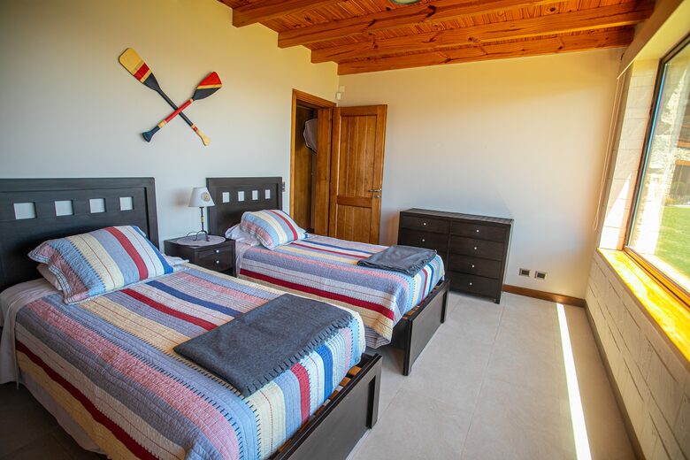 Patagonia Luxury Lakefront Home - San Carlos de Bariloche, Argentina