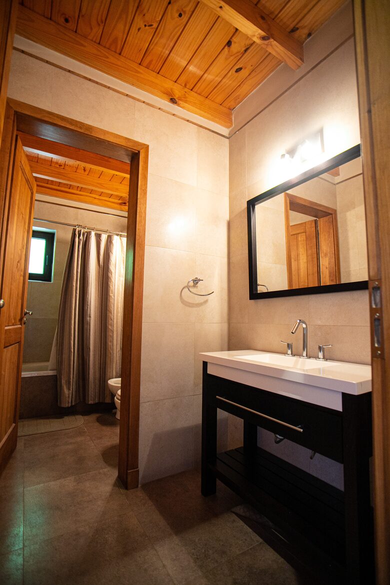 Patagonia Luxury Lakefront Home - San Carlos de Bariloche, Argentina