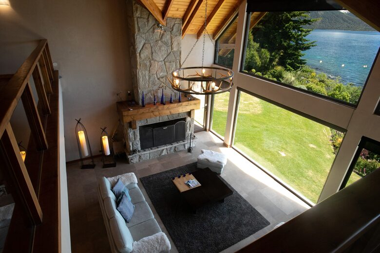 Patagonia Luxury Lakefront Home - San Carlos de Bariloche, Argentina