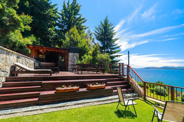 Patagonia Luxury Lakefront Home - San Carlos de Bariloche, Argentina