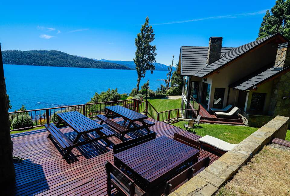 Patagonia Luxury Lakefront Home - San Carlos de Bariloche, Argentina