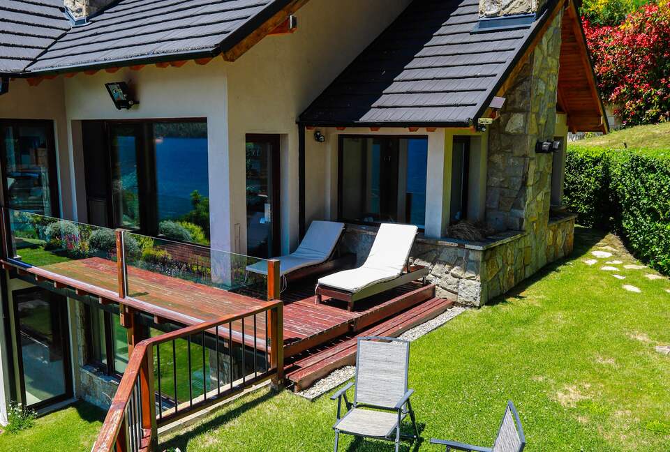Patagonia Luxury Lakefront Home - San Carlos de Bariloche, Argentina