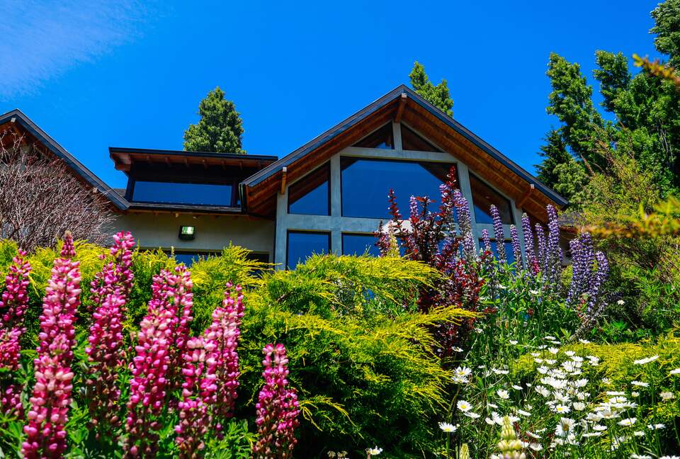 Patagonia Luxury Lakefront Home - San Carlos de Bariloche, Argentina